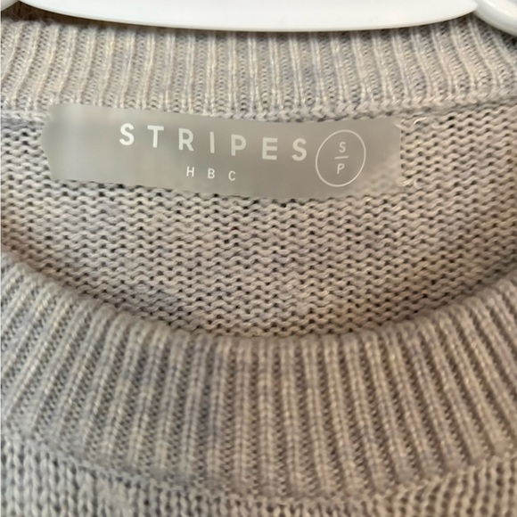 Women’s Hudson Bay Company cashmere blend sweater - Picture 2 of 4